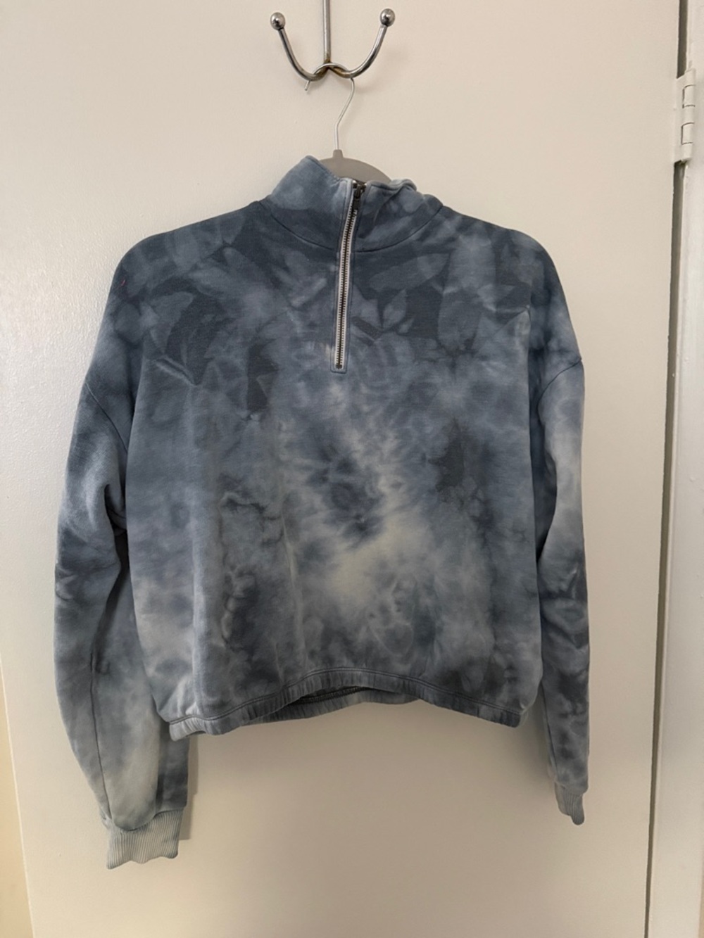 American Eagle Outfitters Blue Tie-Dye Half-Zip Sweatshirt